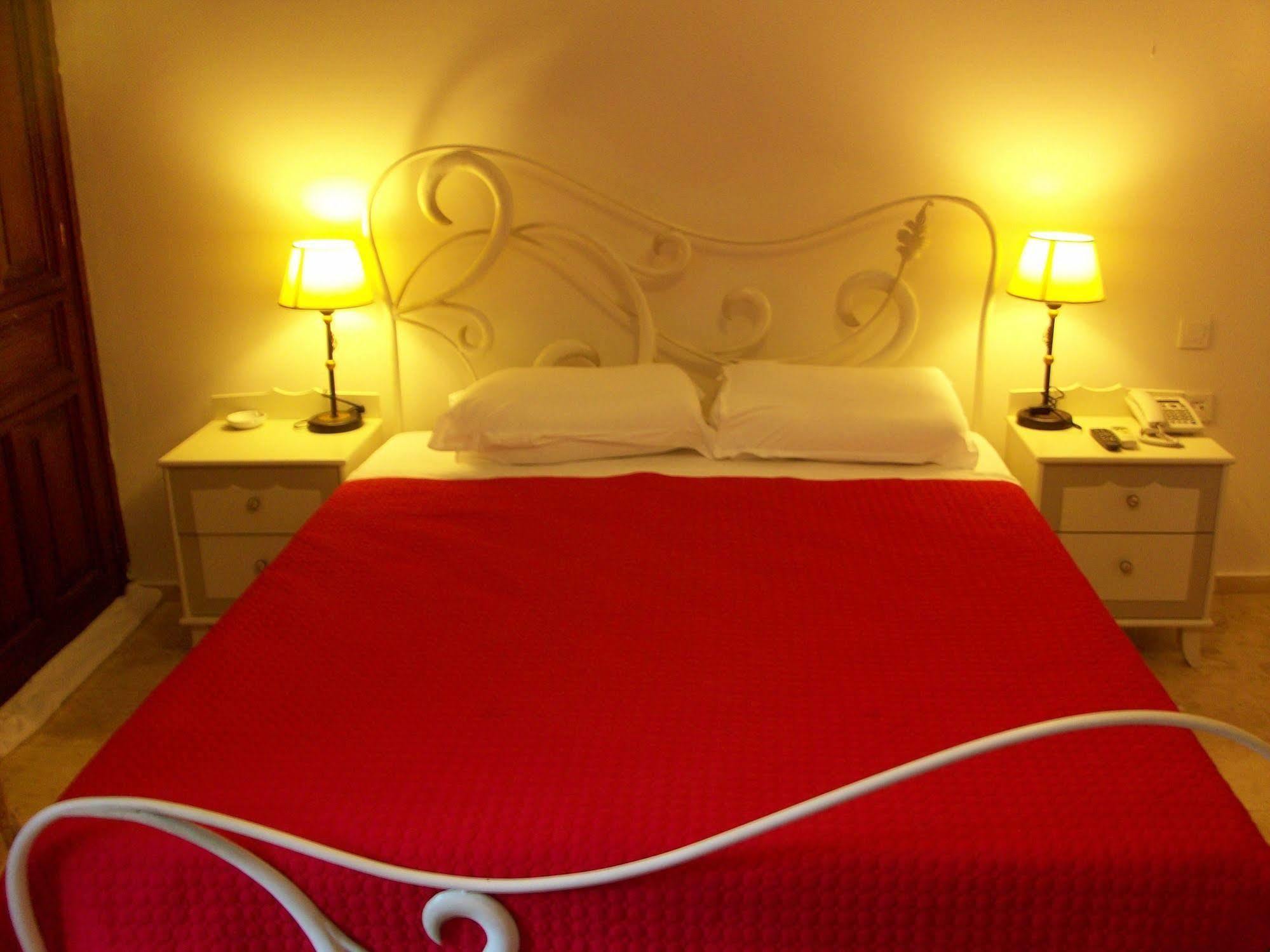 The Ninova Hotel Antalya Bagian luar foto
